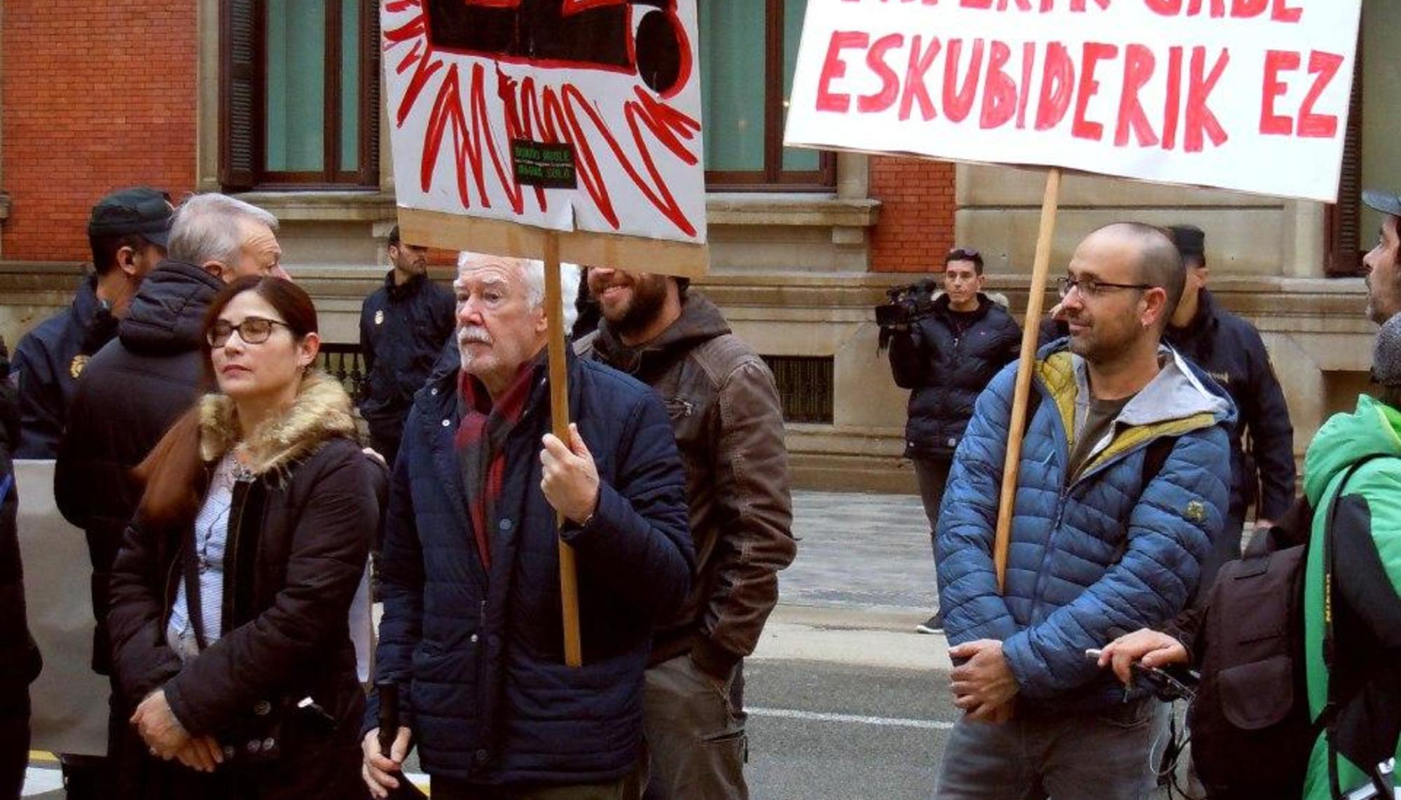 Pikete Social en Iruñea U30